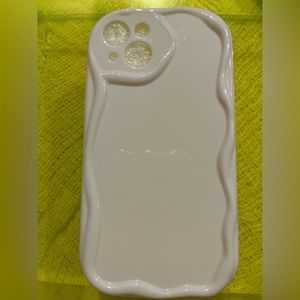 Wavy iPhone 13 phone case